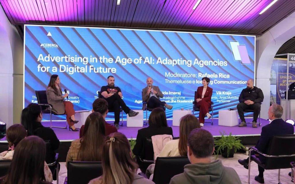 Paneldiscussie “Adverteren in het tijdperk van AI” op het podium van Future2Tech 2025